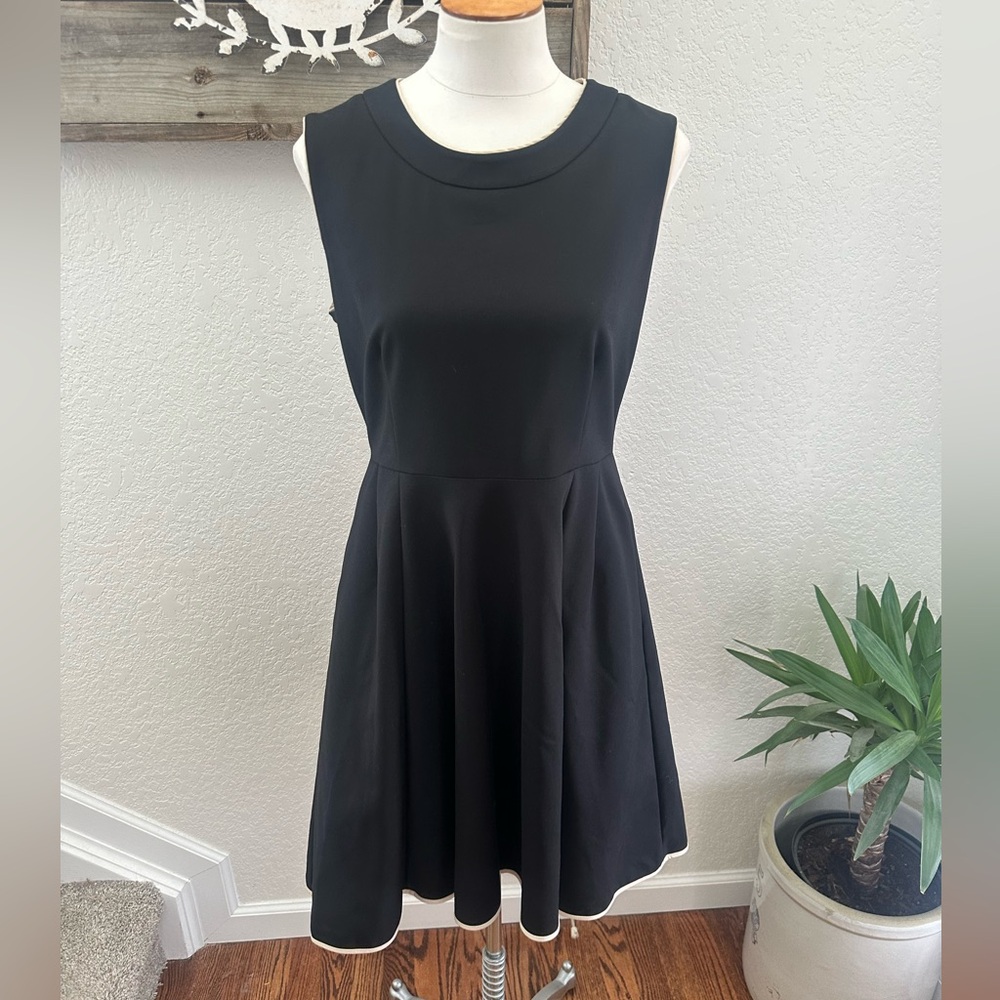 Kate Spade Classic Sleeveless Black Fit & Flare Dress Cream piping size 6